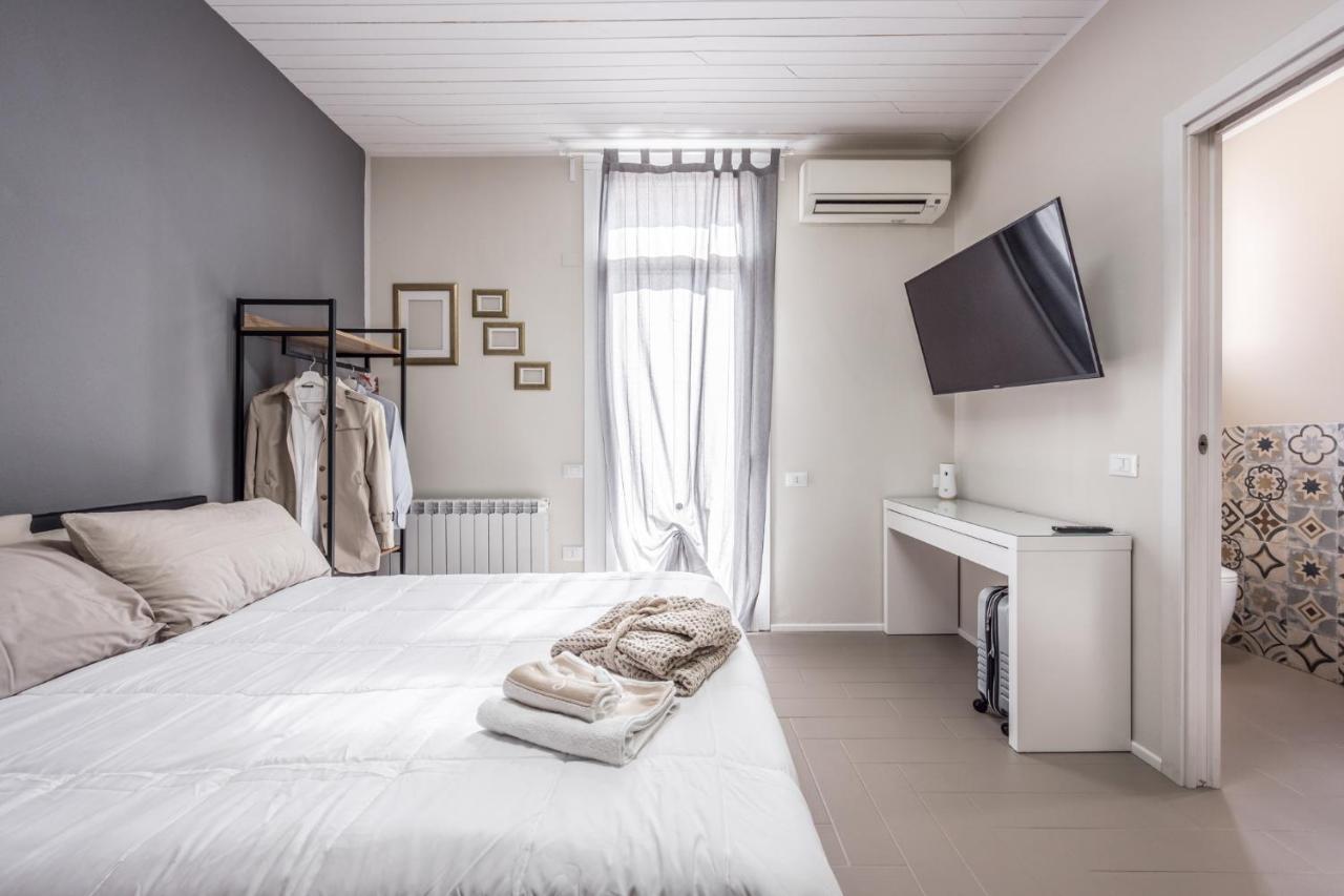 Suite 649 Mono Con Terrazzo Modena Exterior foto