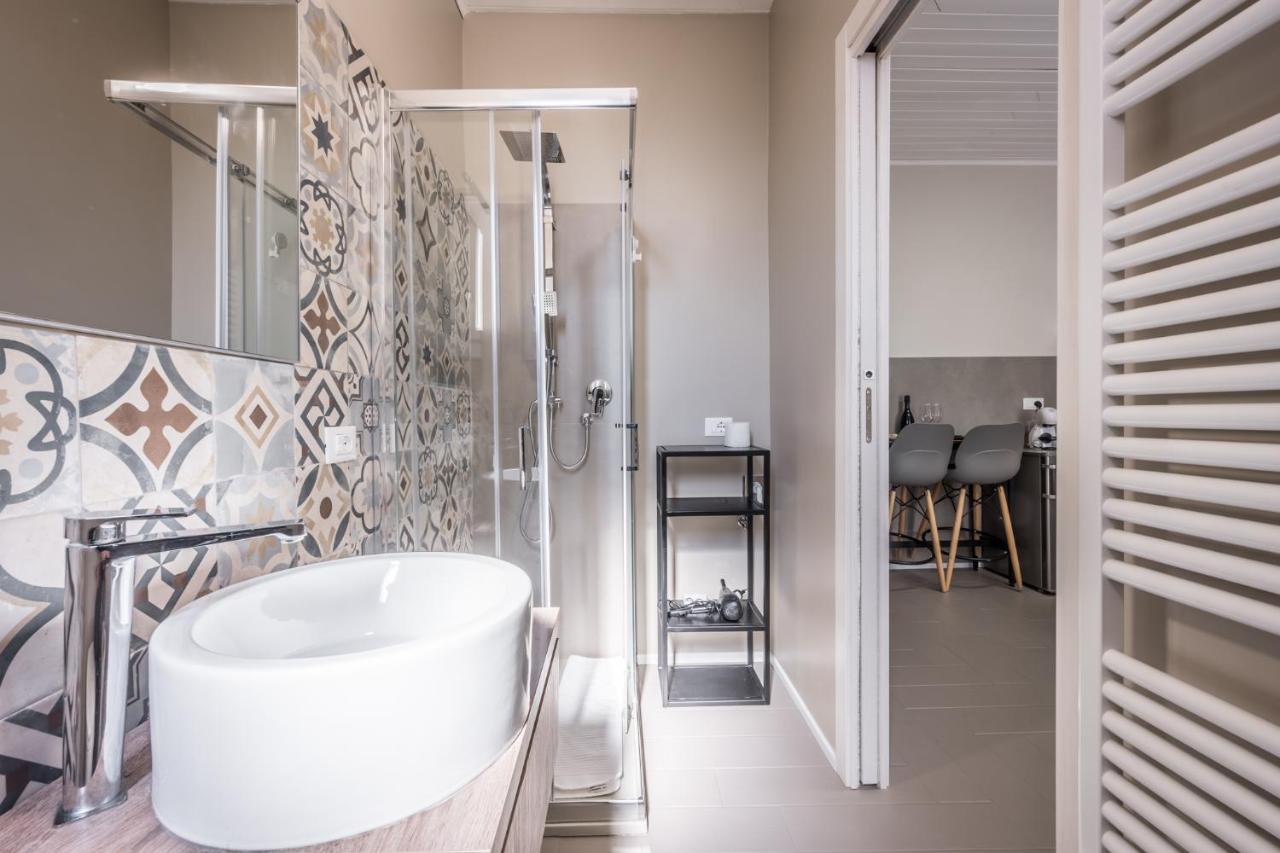 Suite 649 Mono Con Terrazzo Modena Exterior foto