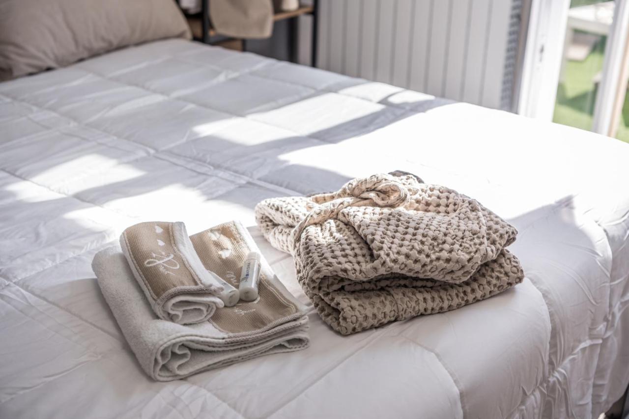 Suite 649 Mono Con Terrazzo Modena Exterior foto